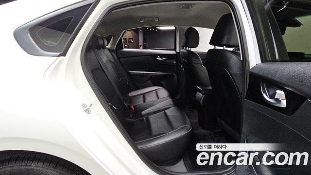 Kia K3 2024 — photo 18