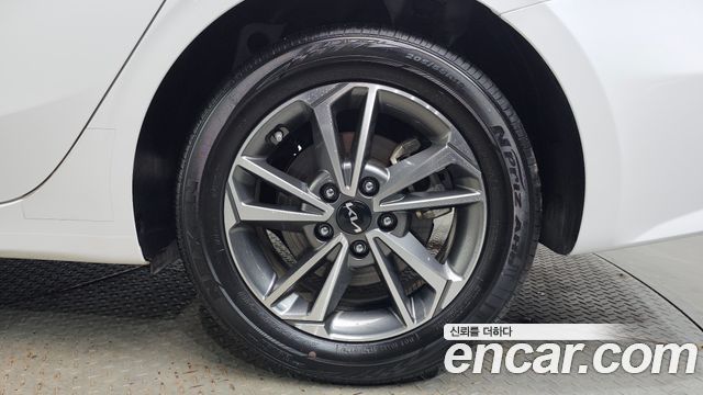 Kia K3 2024 — photo 7
