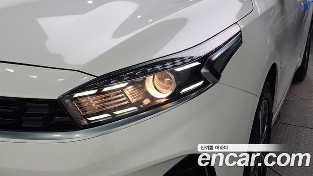 Kia K3 2024 — photo 8