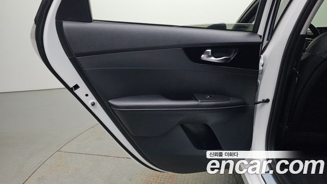 Kia K3 2024 — photo 15