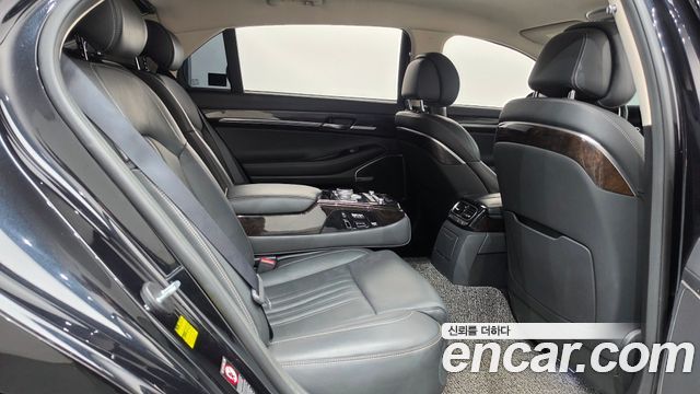 Genesis G90 2019 — photo 18