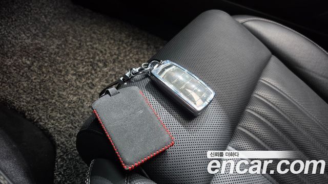 Genesis G90 2019 — photo 22