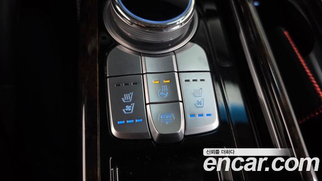 Genesis G90 2019 — photo 32