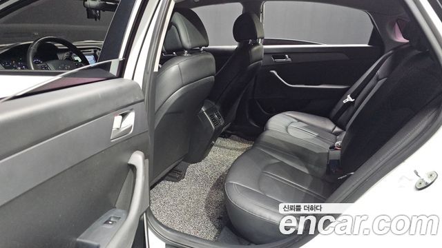 Hyundai Sonata 2017 — photo 17