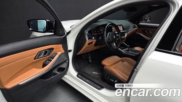 BMW 3-Series 2019 — photo 10