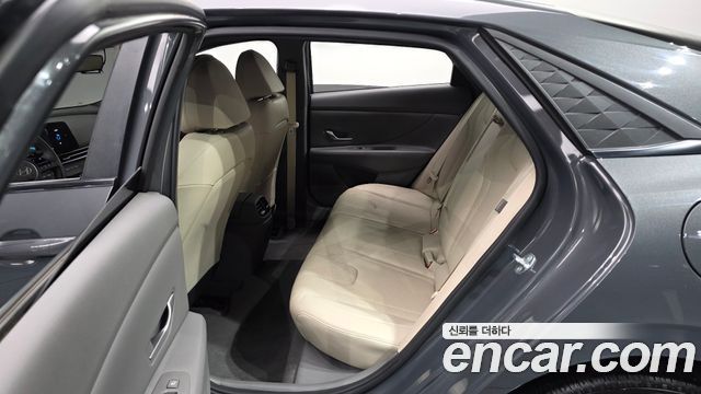 Hyundai AVANTE 2024 — photo 12