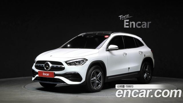 Mercedes-Benz GLA-Class 2023 — photo 1
