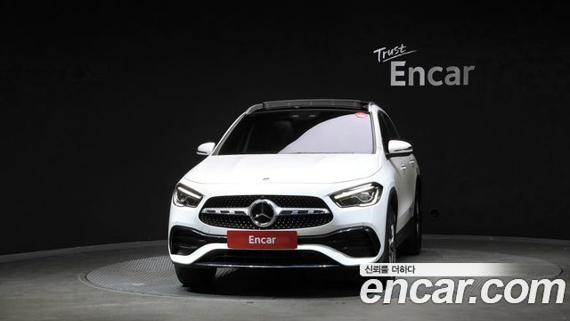 Mercedes-Benz GLA-Class 2023 — photo 3