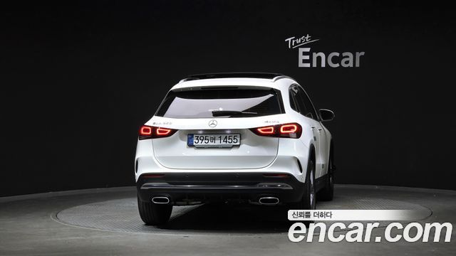 Mercedes-Benz GLA-Class 2023 — photo 4