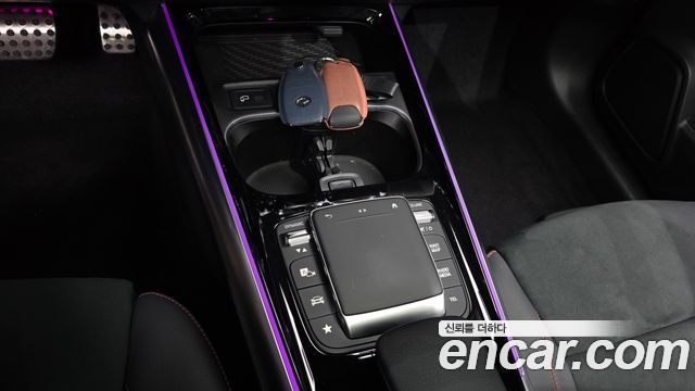 Mercedes-Benz GLA-Class 2023 — photo 19