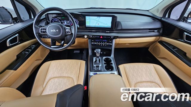 Kia Canival 2023 — photo 10