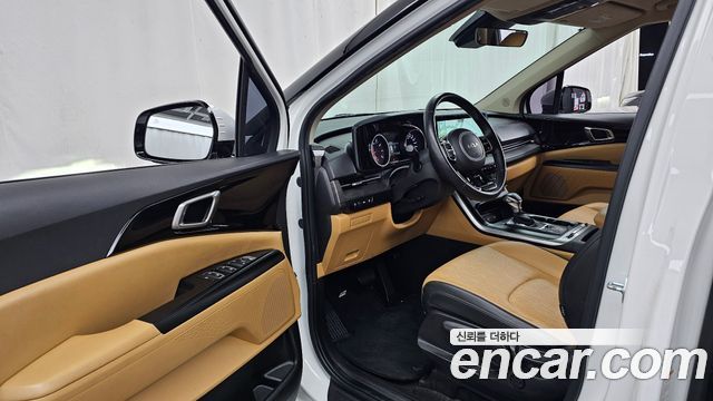 Kia Canival 2023 — photo 13