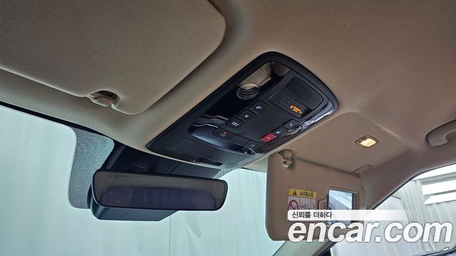 Kia Canival 2023 — photo 21