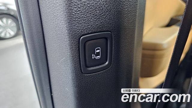 Kia Canival 2023 — photo 23