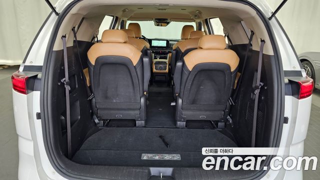Kia Canival 2023 — photo 24