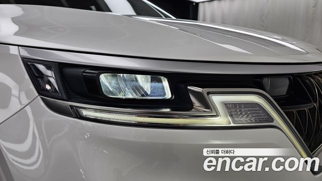 Kia Canival 2023 — photo 8