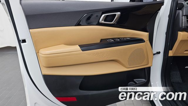 Kia Canival 2023 — photo 14