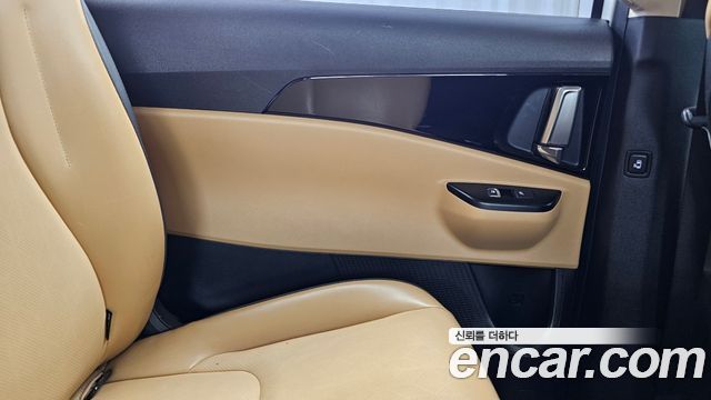 Kia Canival 2023 — photo 15