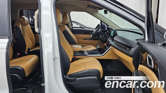 Kia Canival 2023 — photo 16