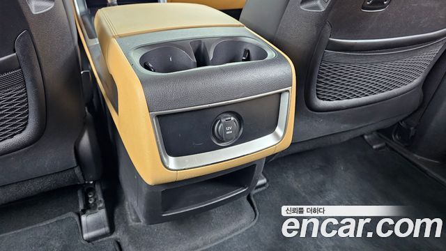 Kia Canival 2023 — photo 31
