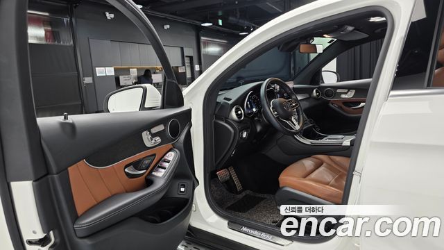 Mercedes-Benz GLC-Class 2020 — photo 13