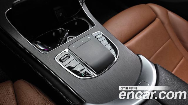 Mercedes-Benz GLC-Class 2020 — photo 26