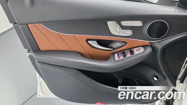 Mercedes-Benz GLC-Class 2020 — photo 14