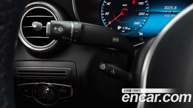 Mercedes-Benz GLC-Class 2020 — photo 28