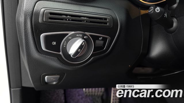 Mercedes-Benz GLC-Class 2020 — photo 29