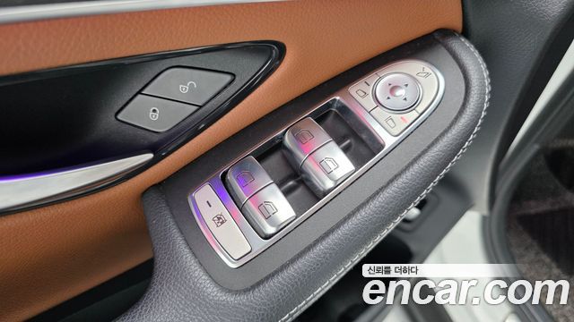 Mercedes-Benz GLC-Class 2020 — photo 31