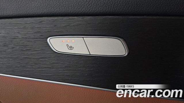 Mercedes-Benz GLC-Class 2020 — photo 34