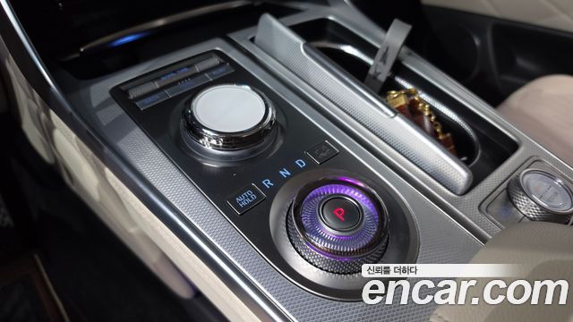 Genesis GV80 2023 — photo 12