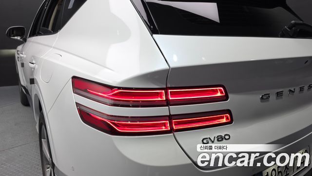 Genesis GV80 2023 — photo 9