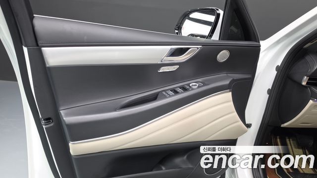 Genesis GV80 2023 — photo 14
