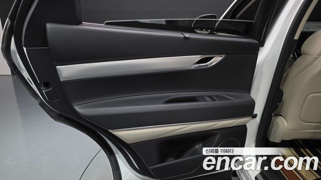 Genesis GV80 2023 — photo 15
