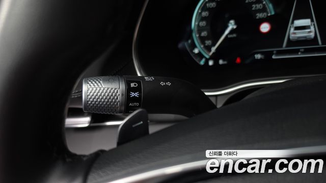 Genesis GV80 2023 — photo 27