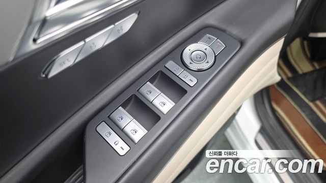 Genesis GV80 2023 — photo 30
