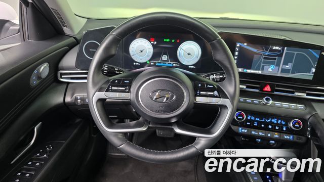 Hyundai AVANTE 2023 — photo 19