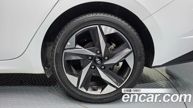 Hyundai AVANTE 2023 — photo 7