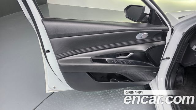 Hyundai AVANTE 2023 — photo 14