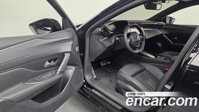 Peugeot 308 2025 — photo 13
