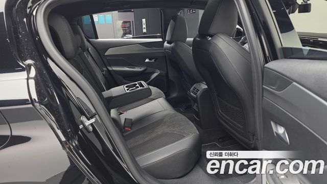 Peugeot 308 2025 — photo 16