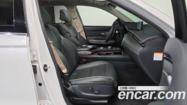 Genesis GV70 2022 — photo 11