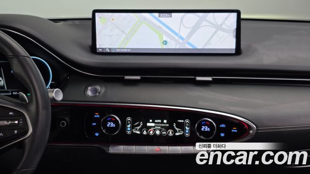 Genesis GV70 2022 — photo 14