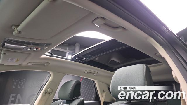 Genesis GV70 2022 — photo 16