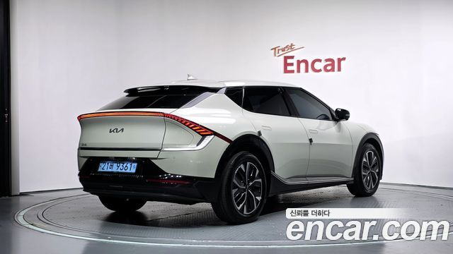 Kia EV6 2023 — photo 2