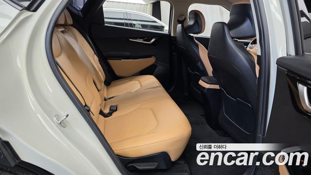 Kia EV6 2023 — photo 17