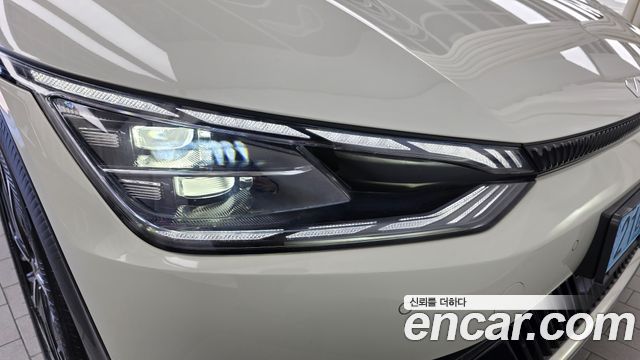 Kia EV6 2023 — photo 8