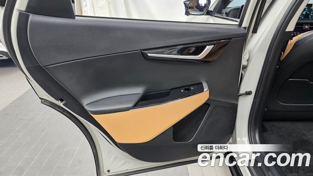 Kia EV6 2023 — photo 15