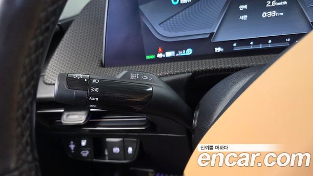 Kia EV6 2023 — photo 28